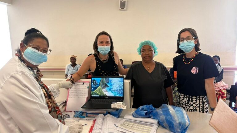 IAGT dona un portátil a Mundo Orenda para acelerar la digitalización de las consultas de desnutrición infantil en Quessua (Malanje, Angola)
